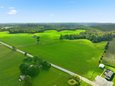 7255 Kentucky 70 , Liberty, KY 42539