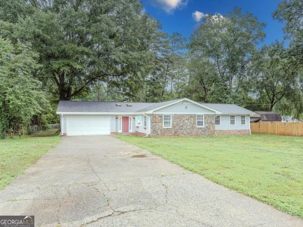 808 Glen Circle, Lawrenceville, GA 30044