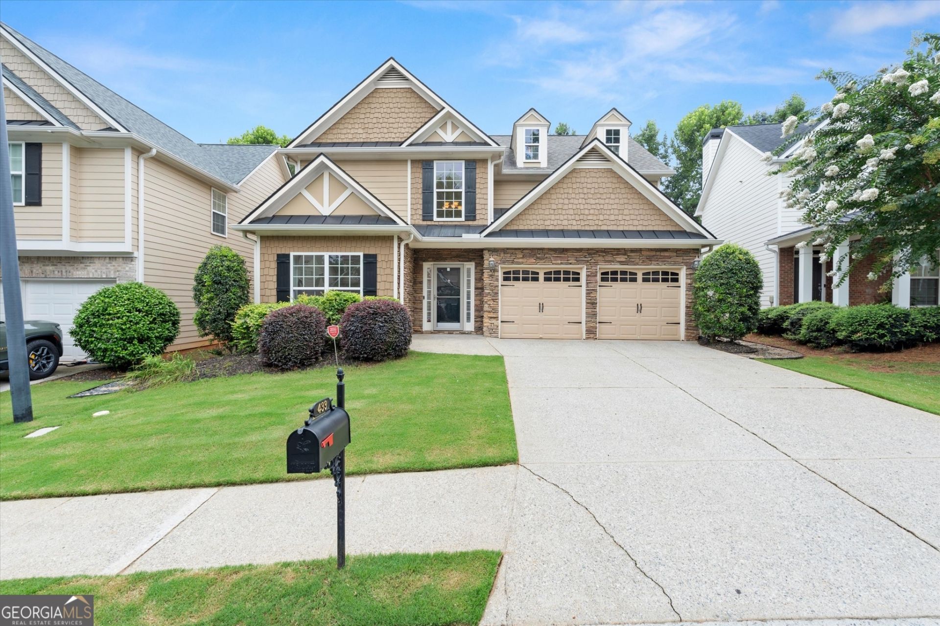 433 Highlands Loop, Woodstock, GA 30188 Main Photo