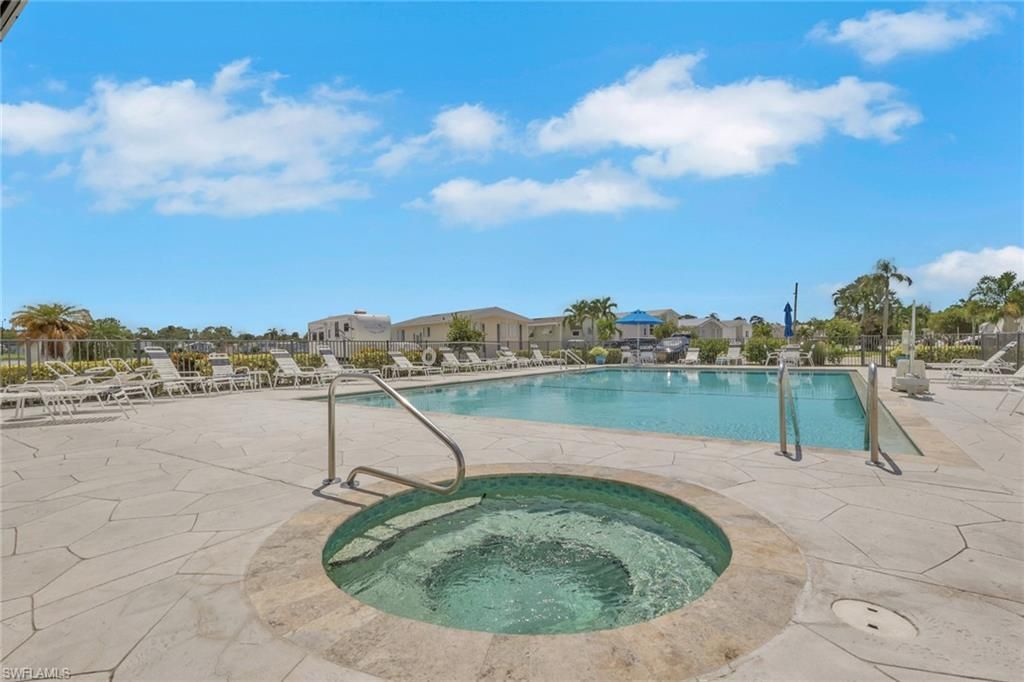 386 Leopard Ln, Unit 386, Naples, FL 34114 Photo