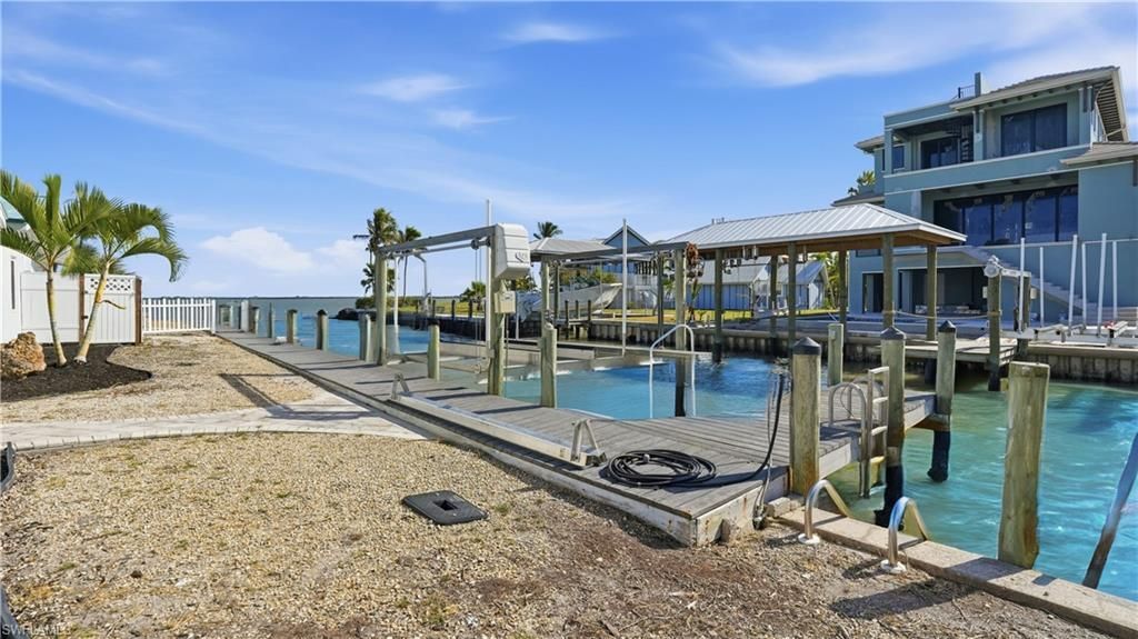 266 Curlew St, Fort Myers Beach, FL 33931 Photo