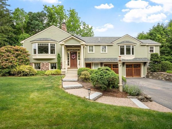 7 Minuteman Rd, Acton, MA 01720