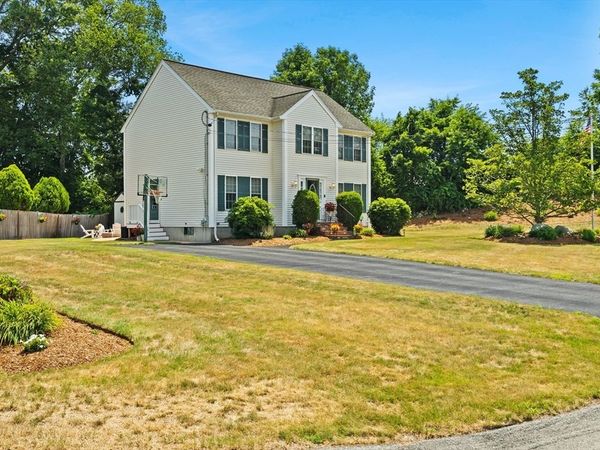 112 Village Gate Drive, Bridgewater, MA 02324