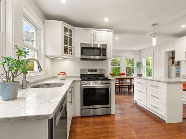 67 Washington St, Reading, MA 01867