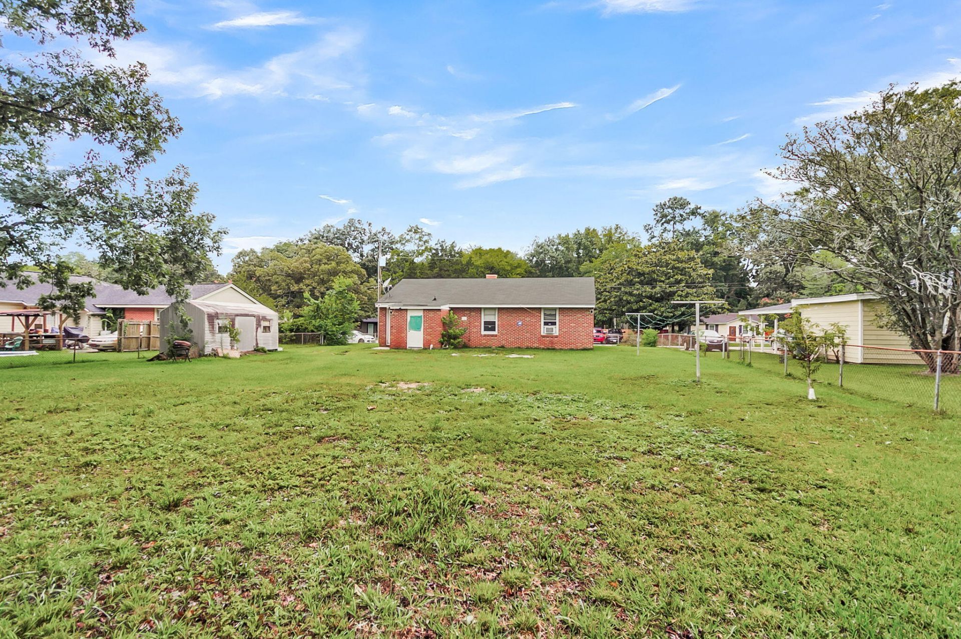 225 Laurel Avenue Photo 25