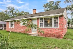 225 Laurel Avenue photo 4