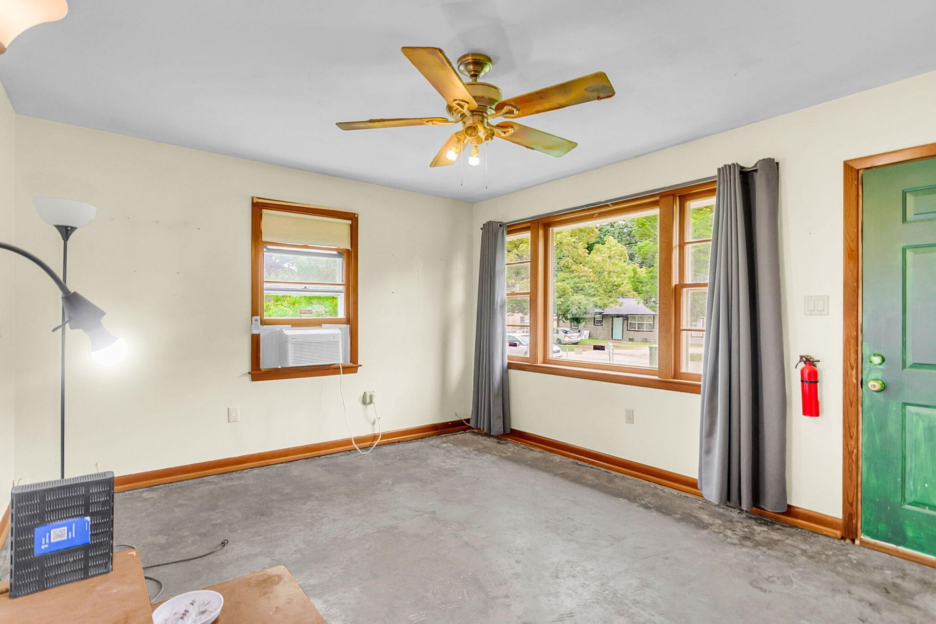 225 Laurel Avenue Photo 6