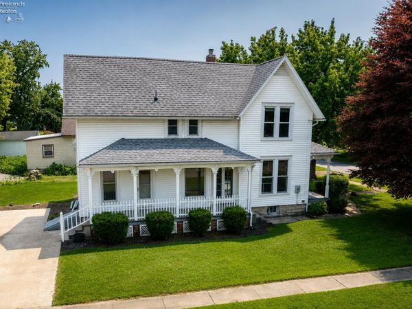 426 N Sandusky, Bellevue, OH 44811