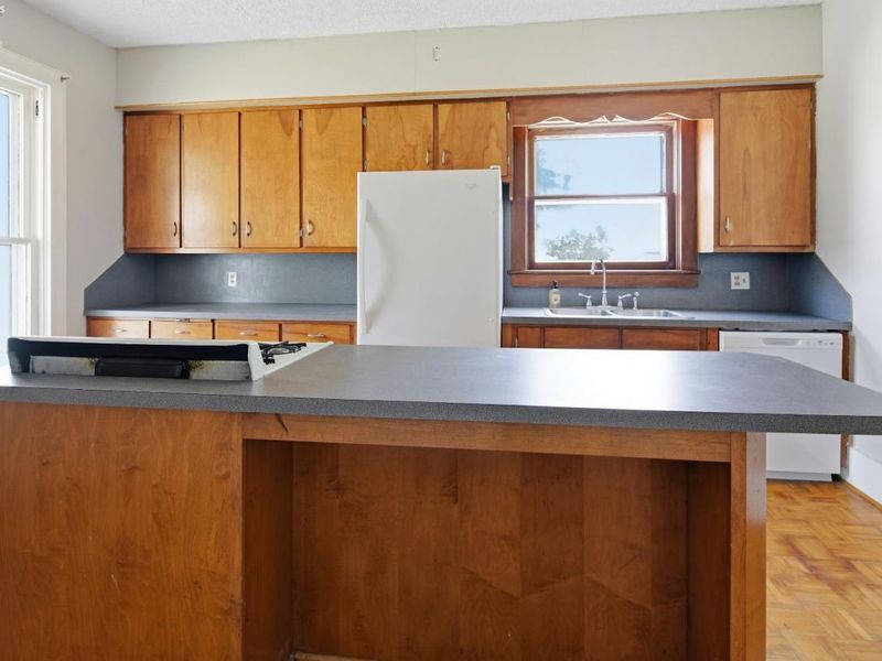 426 N Sandusky, Bellevue, OH 44811 Photo 4