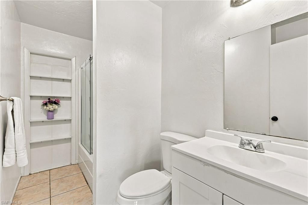 302 NW 5th Ter, Cape Coral, FL 33993 Photo