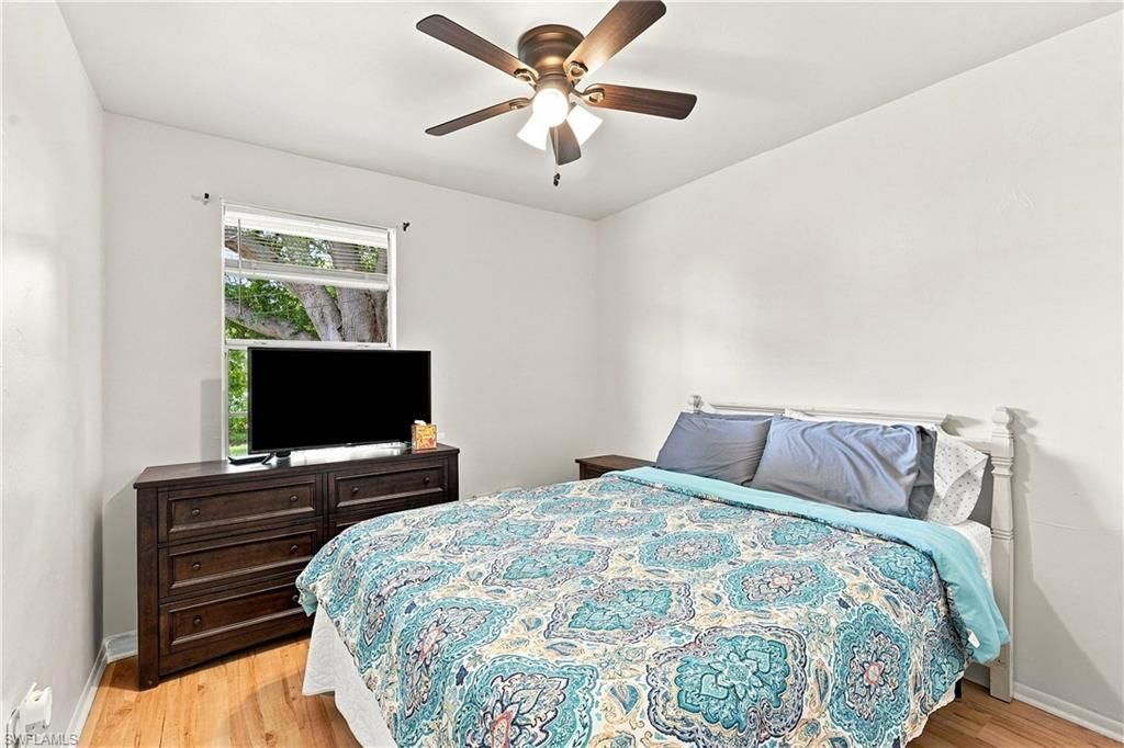 302 NW 5th Ter, Cape Coral, FL 33993 Photo