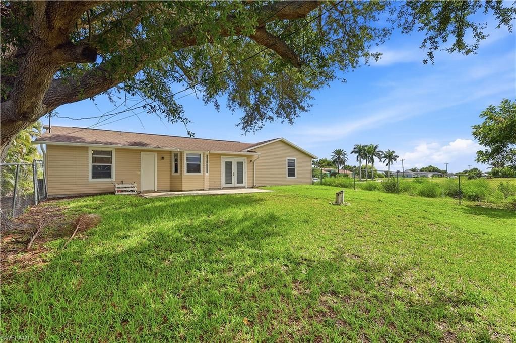 302 NW 5th Ter, Cape Coral, FL 33993 Photo