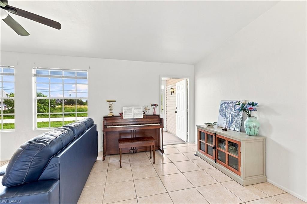 302 NW 5th Ter, Cape Coral, FL 33993 Photo