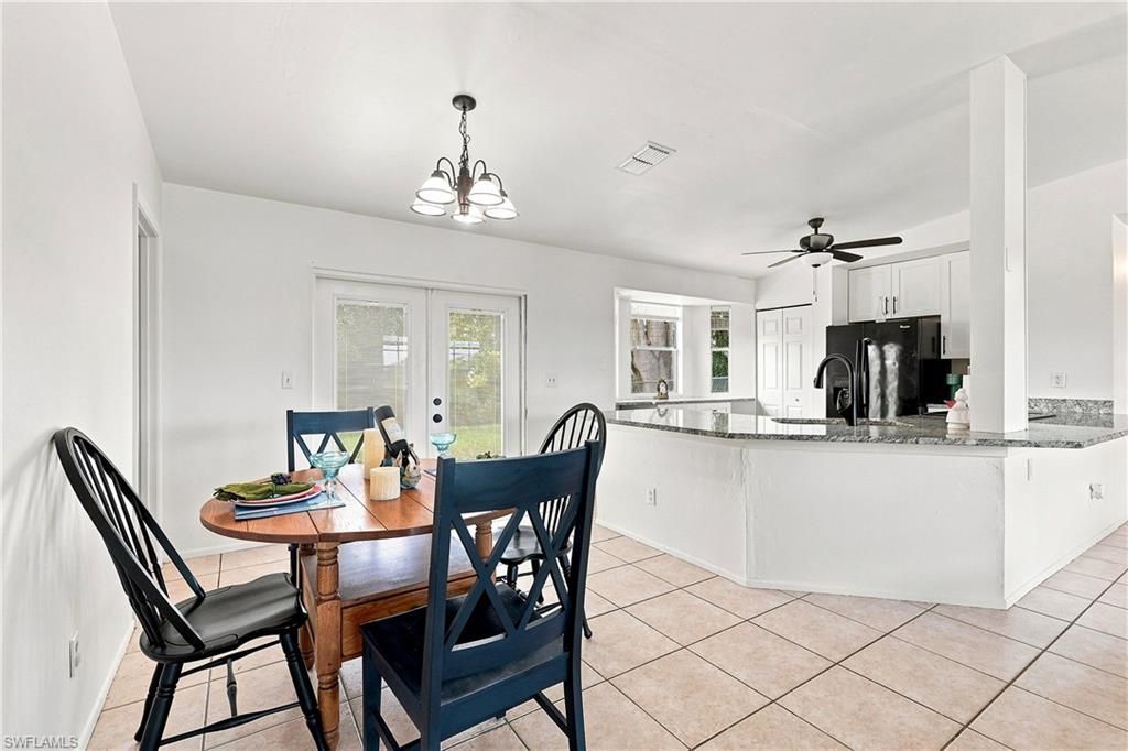 302 NW 5th Ter, Cape Coral, FL 33993 Photo