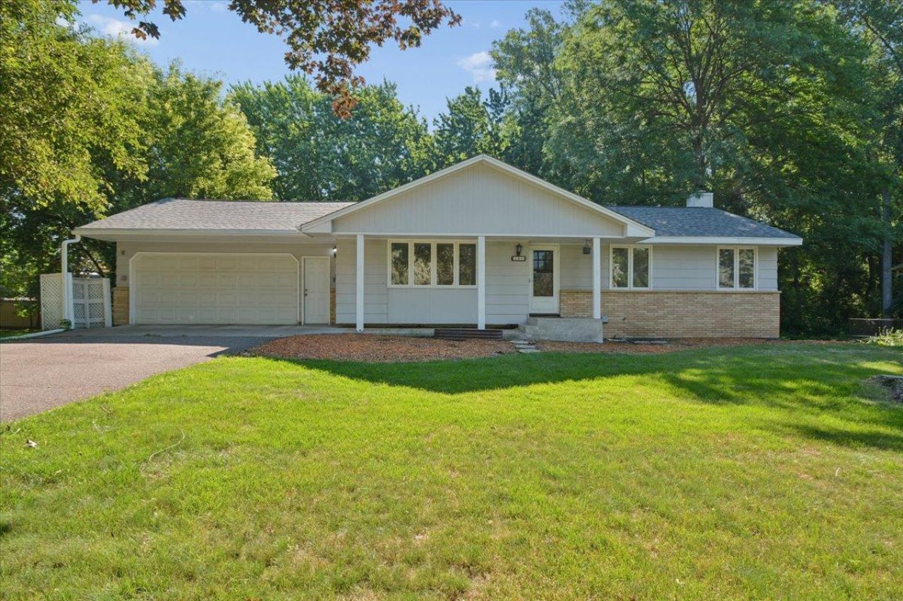 300 Quaker Lane N, Plymouth, MN 55441 Main Photo