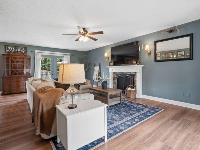 882 Bledsoe Drive, Galloway, OH 43119 Photo 4
