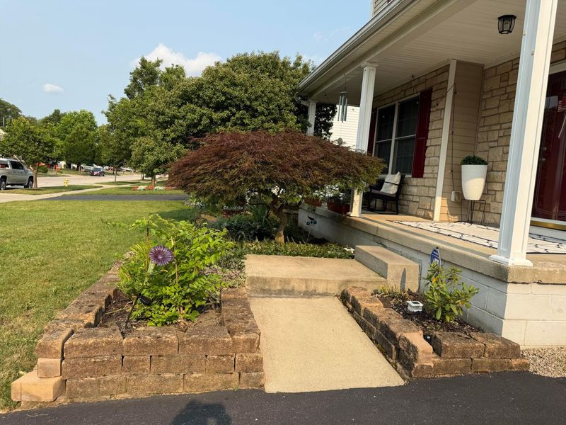 3959 Black Pine Drive , Grove City, OH 43123 Photo 3