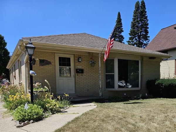 3255 S Austin STREET, Milwaukee, WI 53207