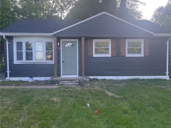 1830 Washington Street , Florissant, MO 63033