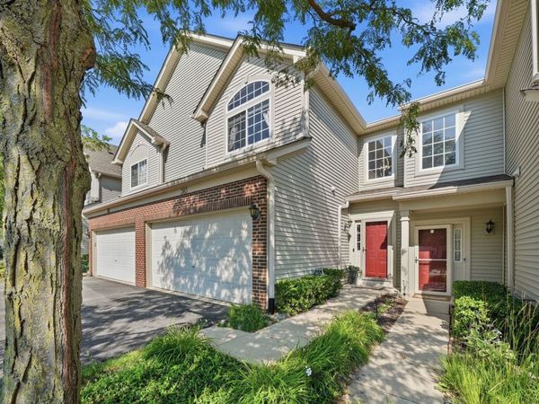 383 Jamestown Court , Aurora, IL 60502