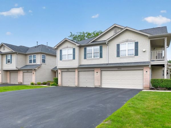 7016 S Stratton Lane , Gurnee, IL 60031
