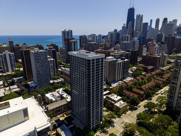 88 W SCHILLER Street , Unit 402, Chicago, IL 60610