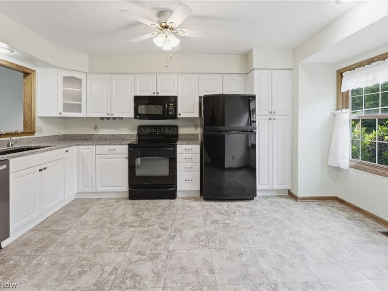 5123 Westwind Circle NW, North Canton, OH 44720 Photo 10