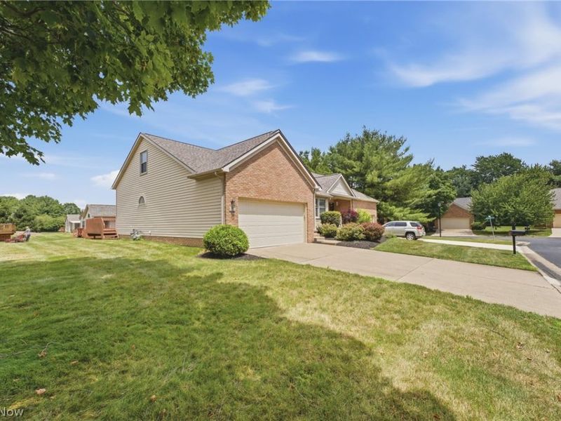 5123 Westwind Circle NW, North Canton, OH 44720 Photo 2