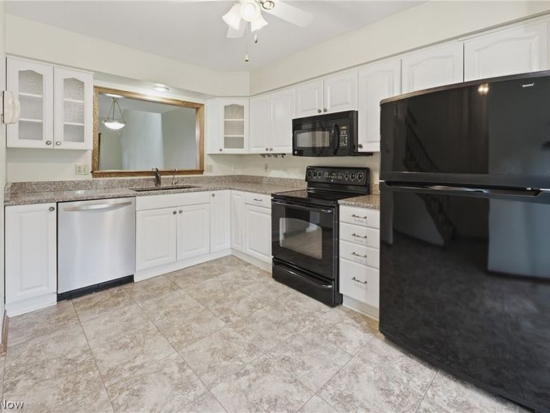 5123 Westwind Circle NW, North Canton, OH 44720 Photo 9