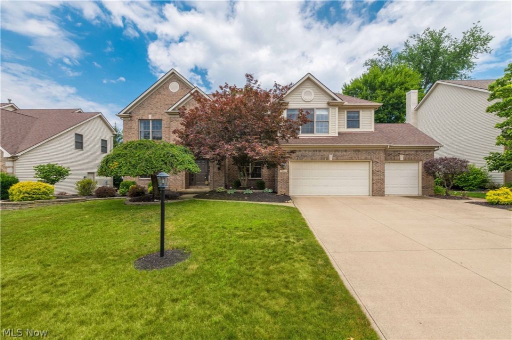 20448 Kelsey Lane, Strongsville, OH 44149 Main Photo
