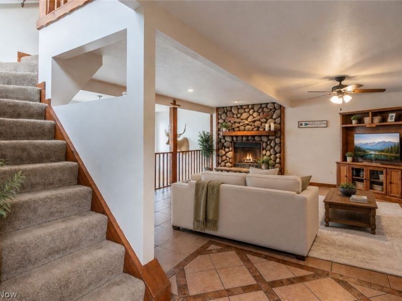 643 Fruit Drive, Coventry, OH 44319 Photo 3