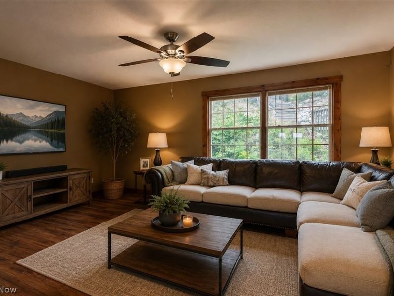 643 Fruit Drive, Coventry, OH 44319 Photo 7