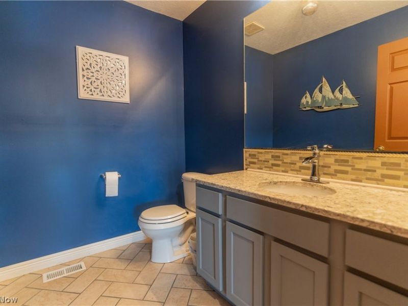 643 Fruit Drive, Coventry, OH 44319 Photo 8