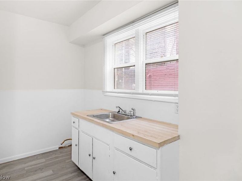 2597 W 15th Street, Cleveland, OH 44113 Photo 12