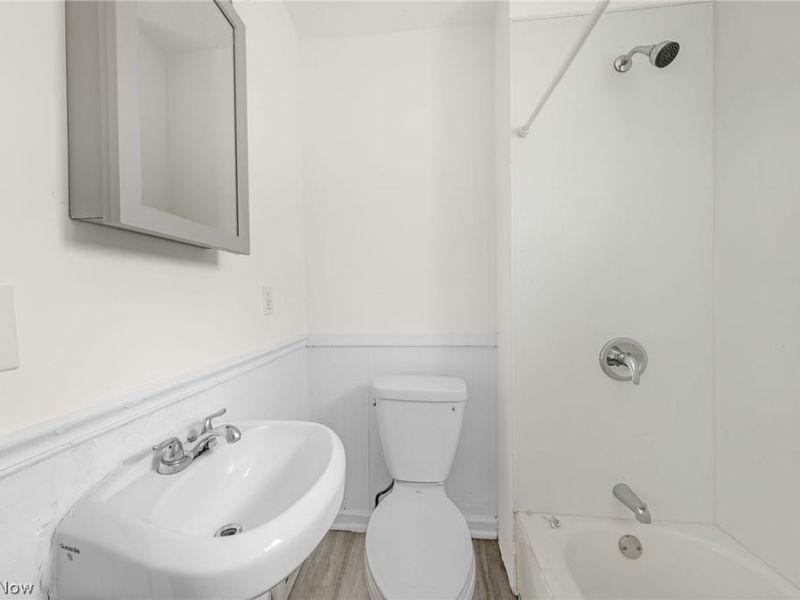 2597 W 15th Street, Cleveland, OH 44113 Photo 25