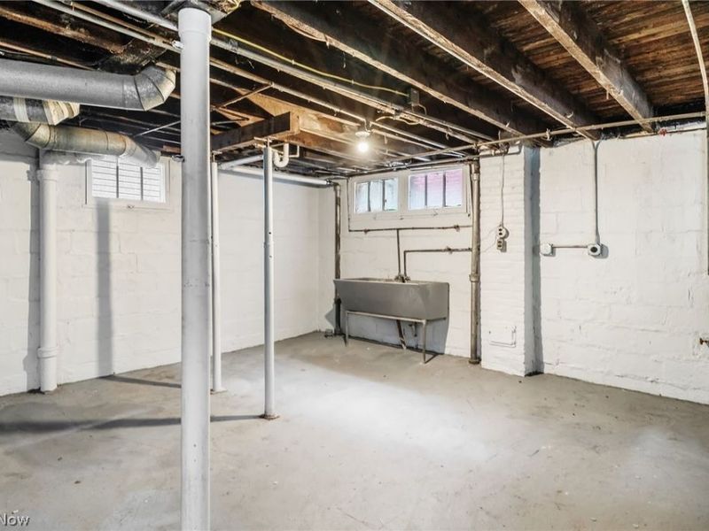2597 W 15th Street, Cleveland, OH 44113 Photo 28