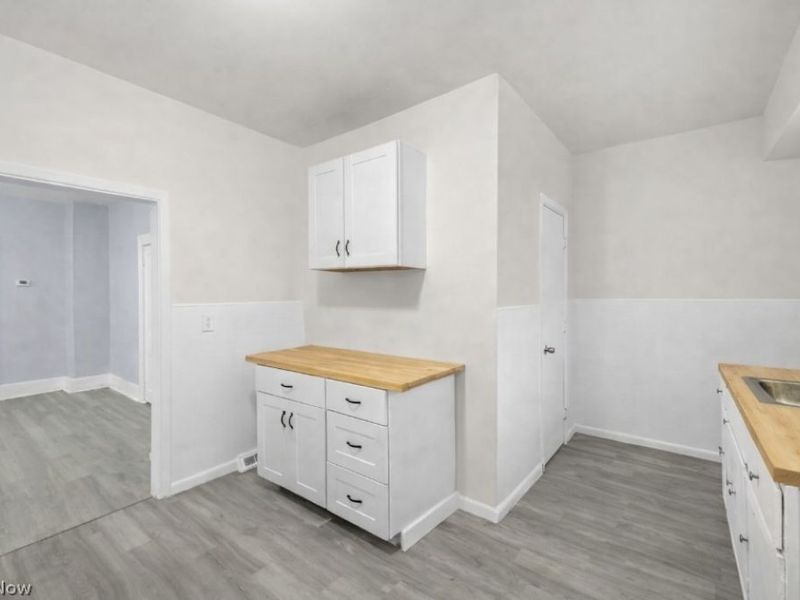 2597 W 15th Street, Cleveland, OH 44113 Photo 7