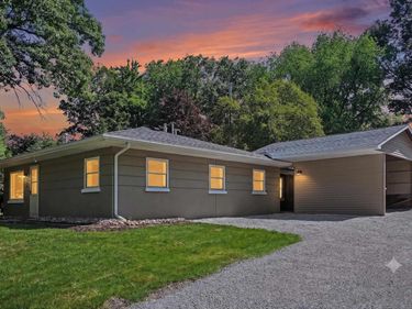 403 MINERAL Springs, Winona Lake, IN 46590