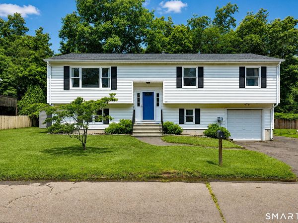 24 Farview , East Haven, CT 06512
