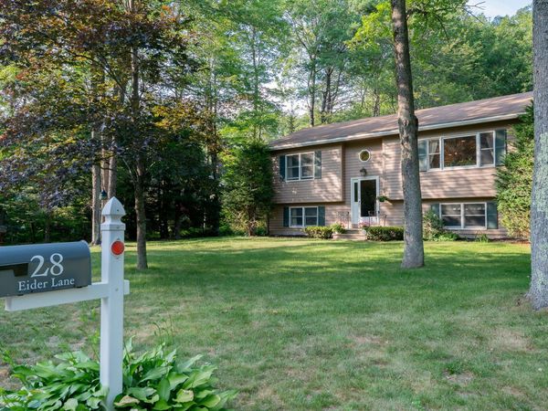 28 Eider Lane, Topsham, ME 04086