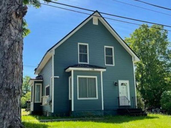 11 Garfield Street , Calais, ME 04619