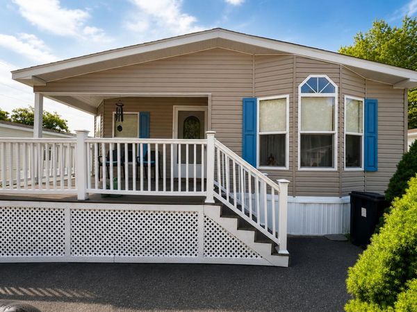 38 Long Street , Brunswick, ME 04011