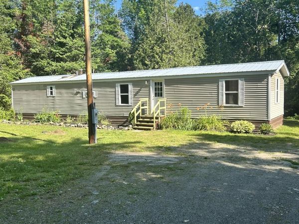 267 E Newport Road , Stetson, ME 04488