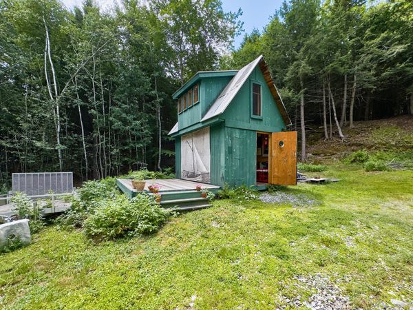56 Camden Road , Hope, ME 04847