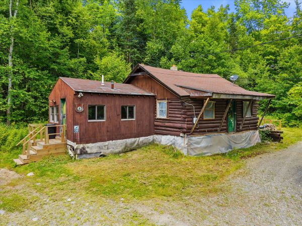 326 Mayhew Road , Starks, ME 04911