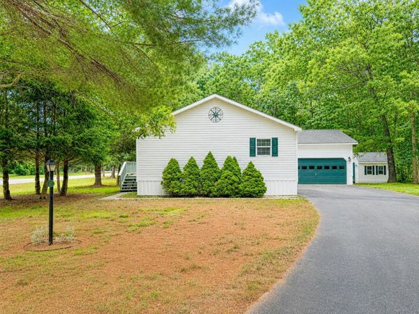 16 Chickadee Drive, Alfred, ME 04002
