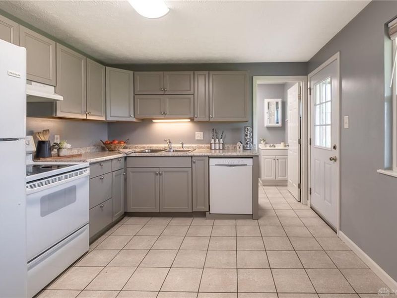 212 Doyle Avenue, Brookville, OH 45309 Photo 6
