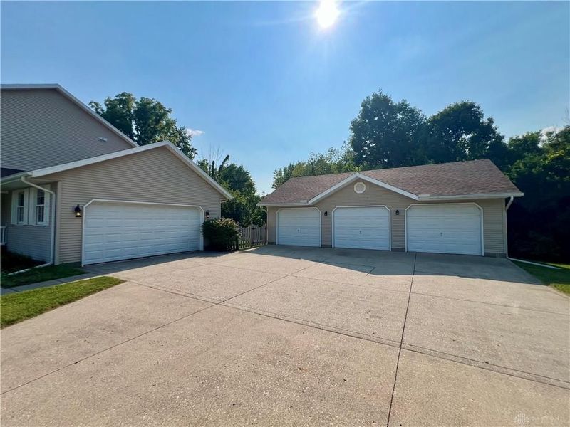 6429 Winding Tree Drive, German Township, OH 45344 Photo 5