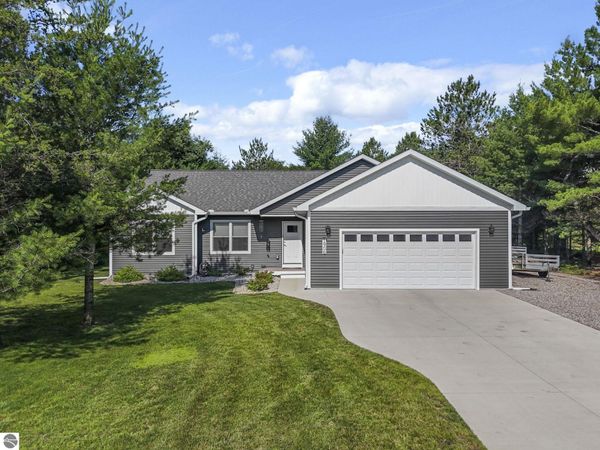 1906 Old Cabin Drive, Interlochen, MI 49643