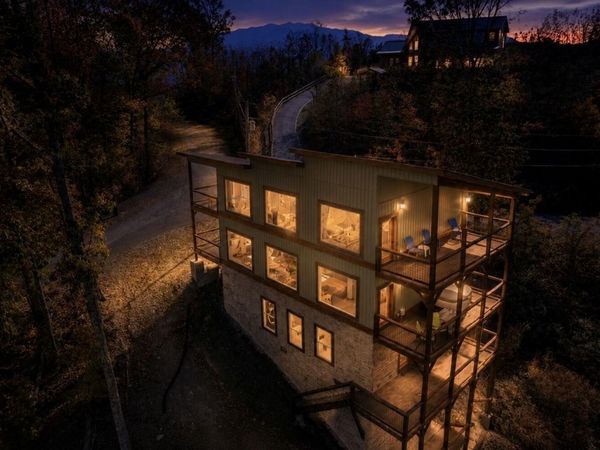764 Chestnut Drive , Gatlinburg, TN 37738
